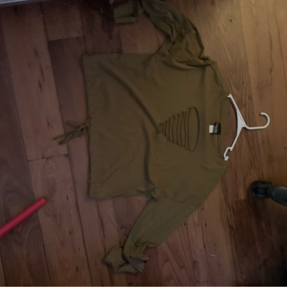 Army green long sleeve - Picture 1 of 1